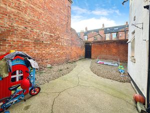 Photo 8- click for photo gallery